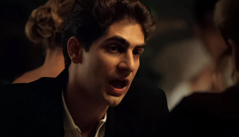 Момент из 10 серии 1 сезона